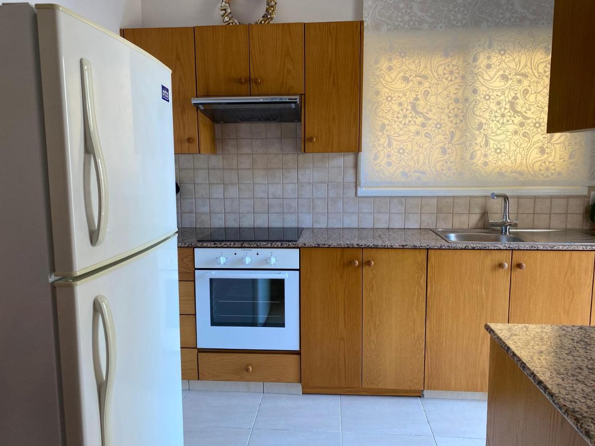 Apartament Holiday City Center Larnaca Zewnętrze zdjęcie