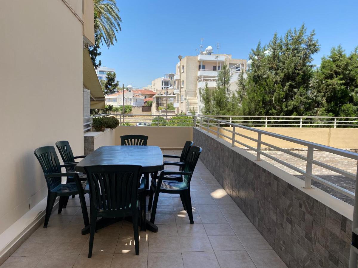 Apartament Holiday City Center Larnaca Zewnętrze zdjęcie