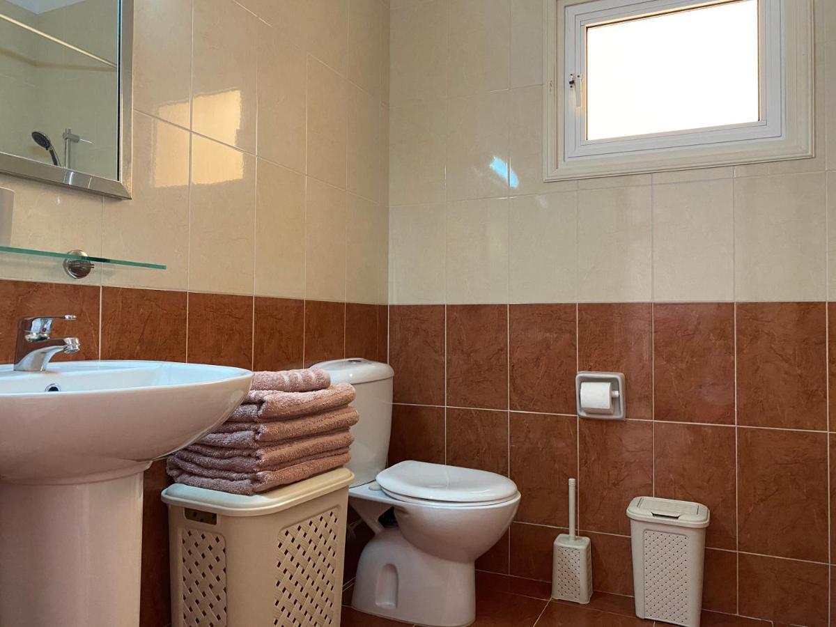 Apartament Holiday City Center Larnaca Zewnętrze zdjęcie