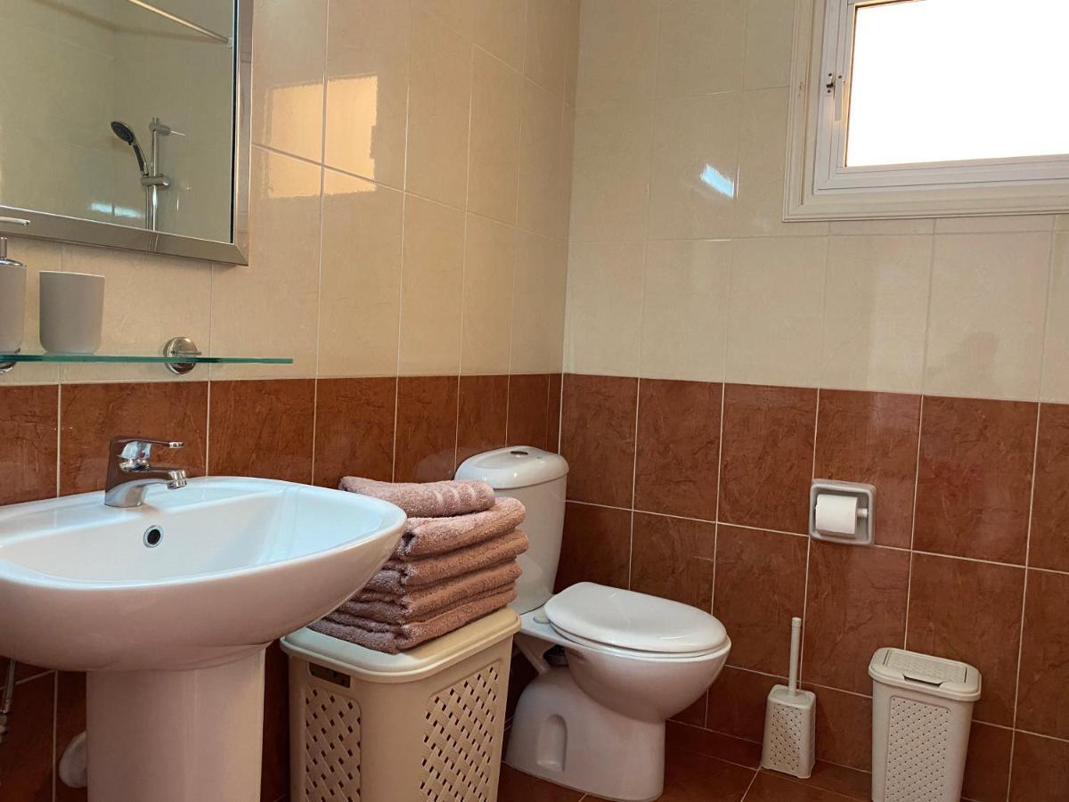 Apartament Holiday City Center Larnaca Zewnętrze zdjęcie