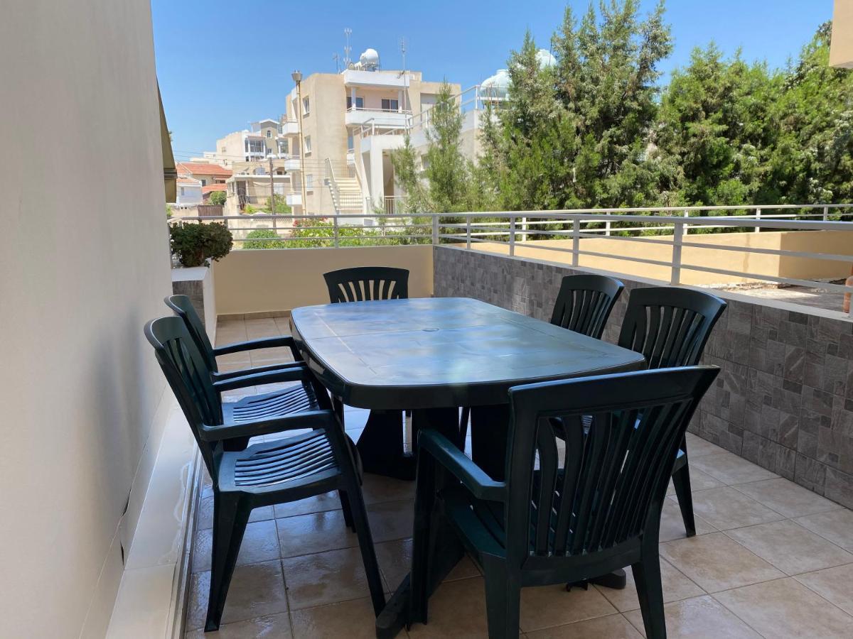 Apartament Holiday City Center Larnaca Zewnętrze zdjęcie