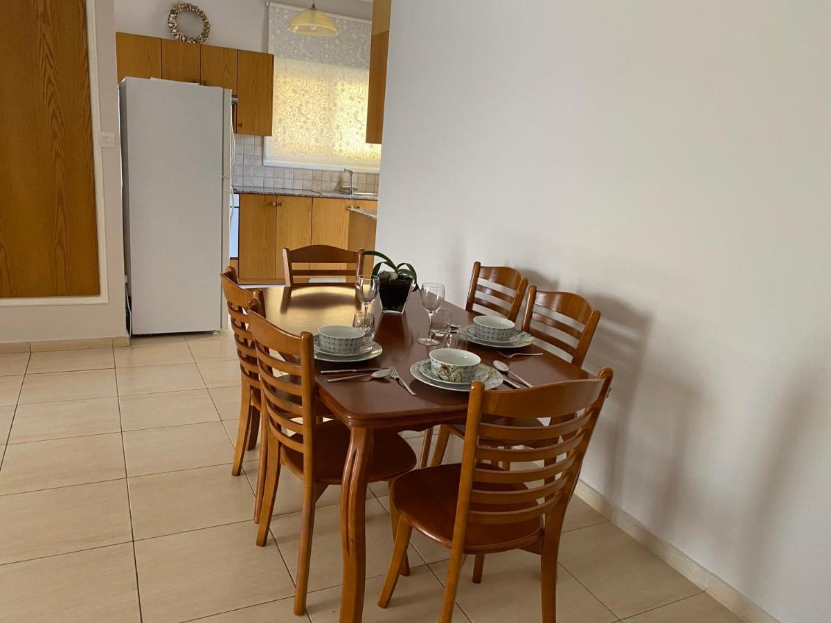 Apartament Holiday City Center Larnaca Zewnętrze zdjęcie