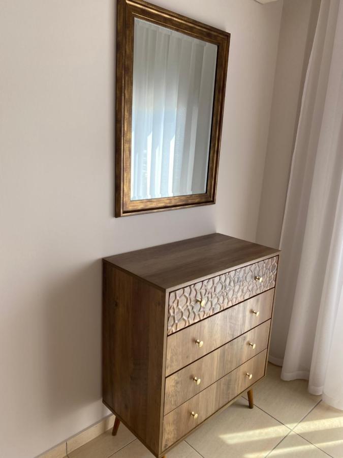 Apartament Holiday City Center Larnaca Zewnętrze zdjęcie